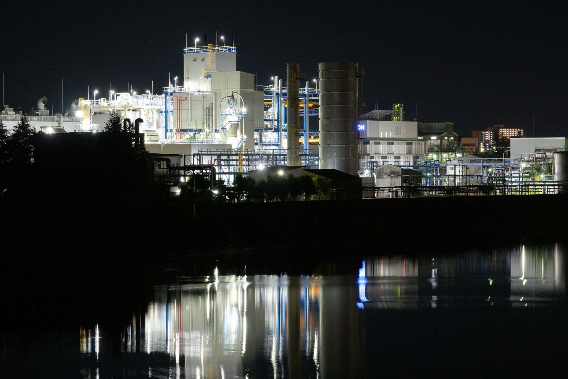 電子廠超純水系統維護：水質衰退的徵兆與保養重點