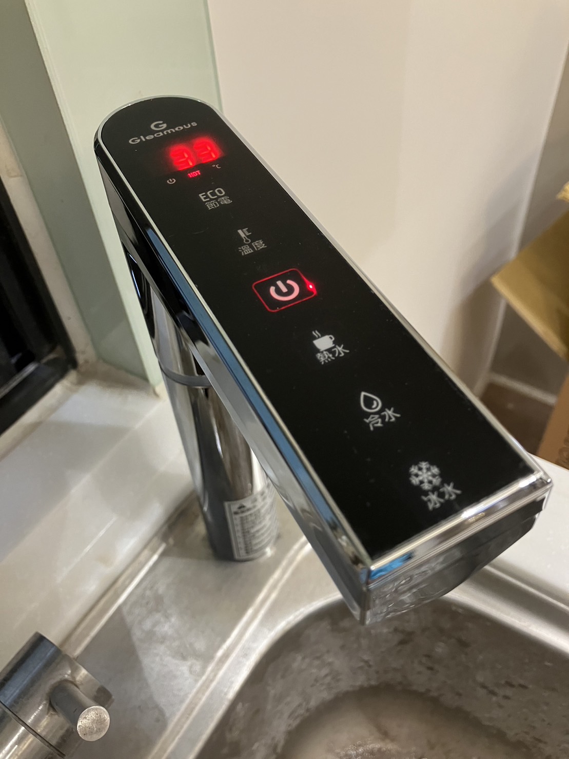 三溫觸控式廚下淨水器 | 純淨健康的廚房必備